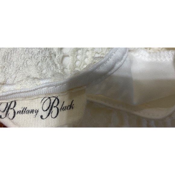 Vintage Brittney Black Medium Off-White Boho Short Sleeve Top, 90's Flare - Picture 5 of 6